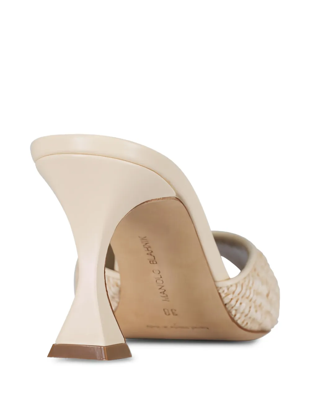 Manolo Blahnik Jadara sandalen met open neus Beige
