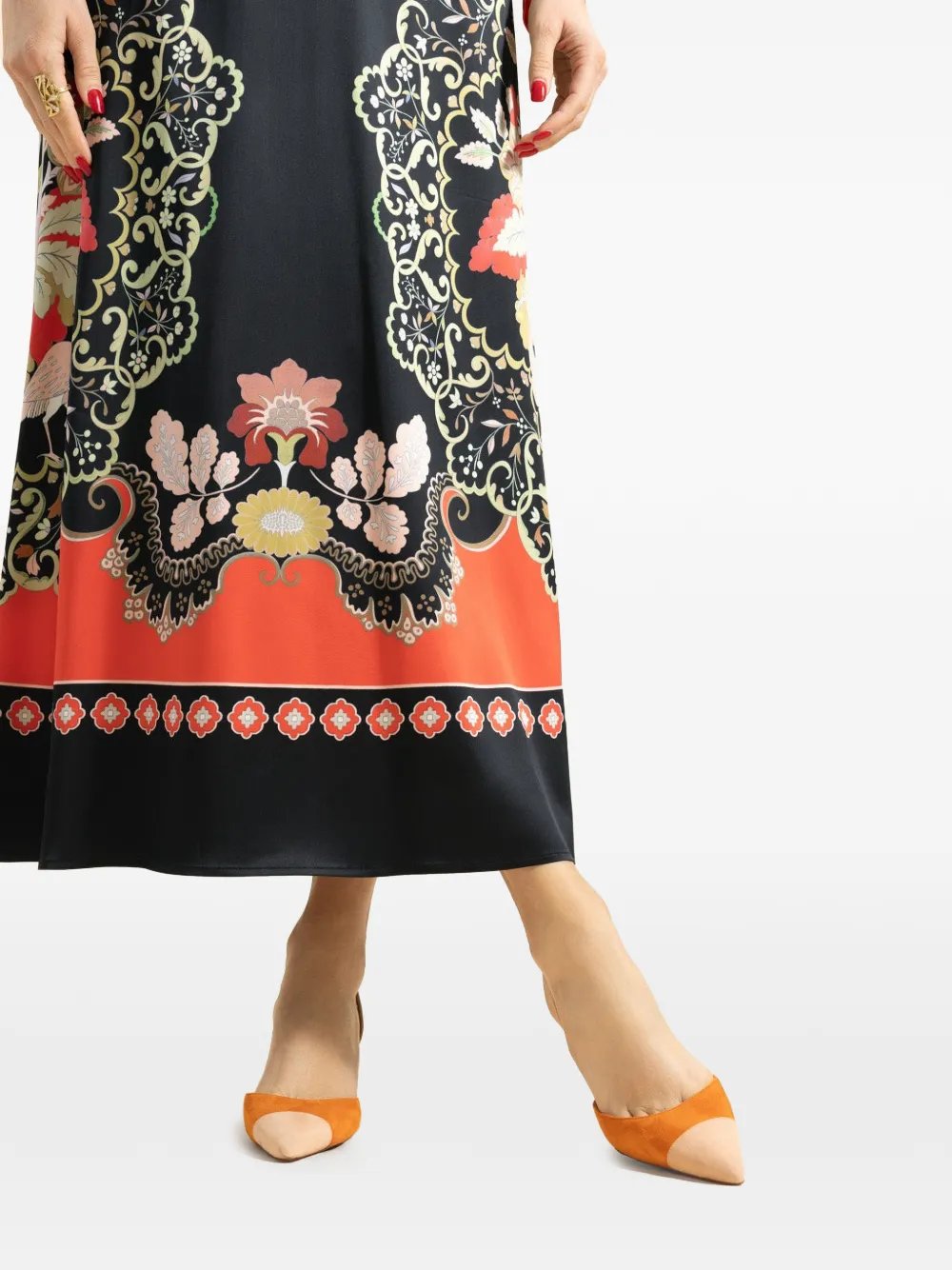 Manolo Blahnik Capsli slingback pumps Oranje