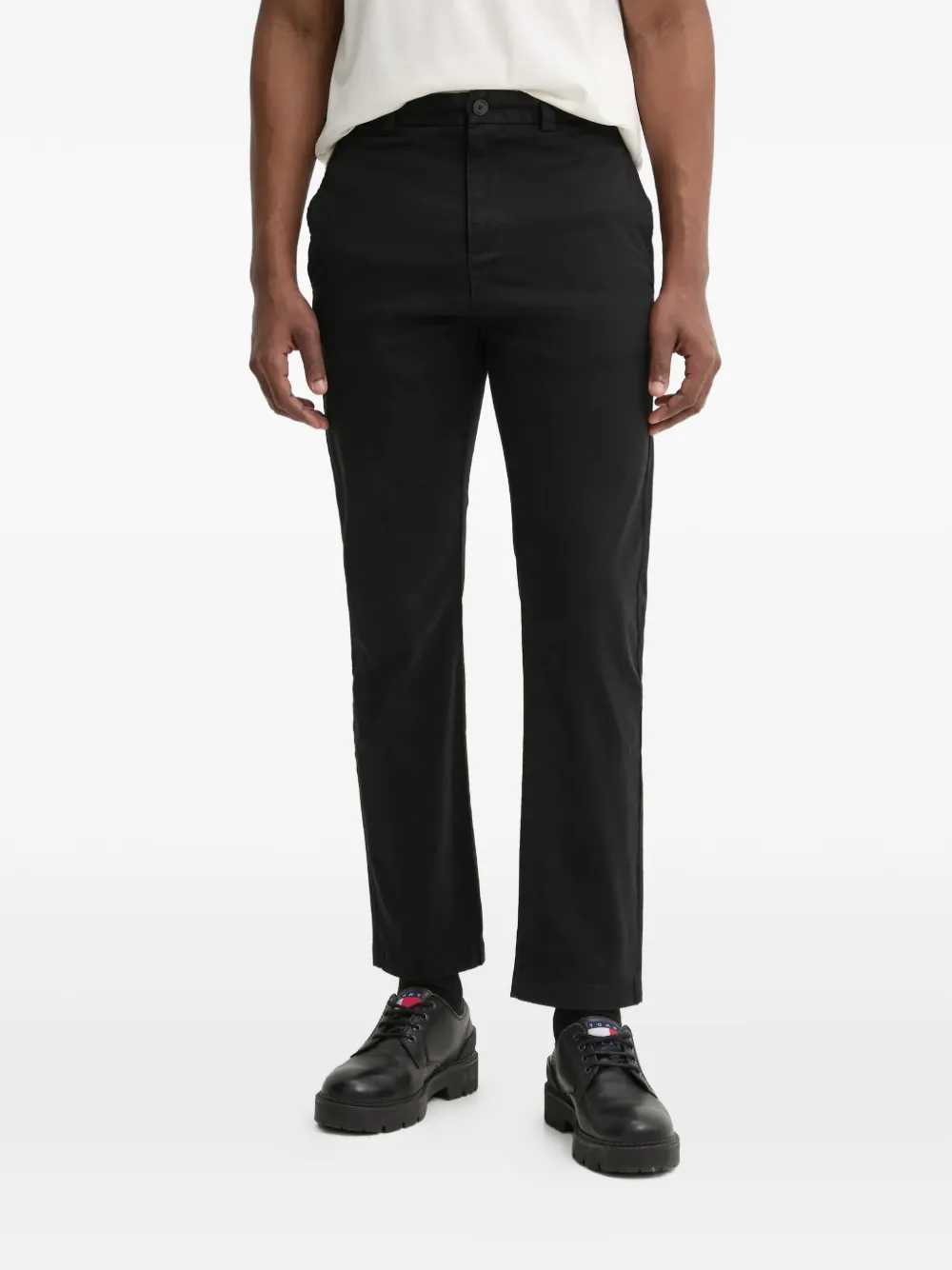 HUGO logo-patch slim-fit trousers - Schwarz