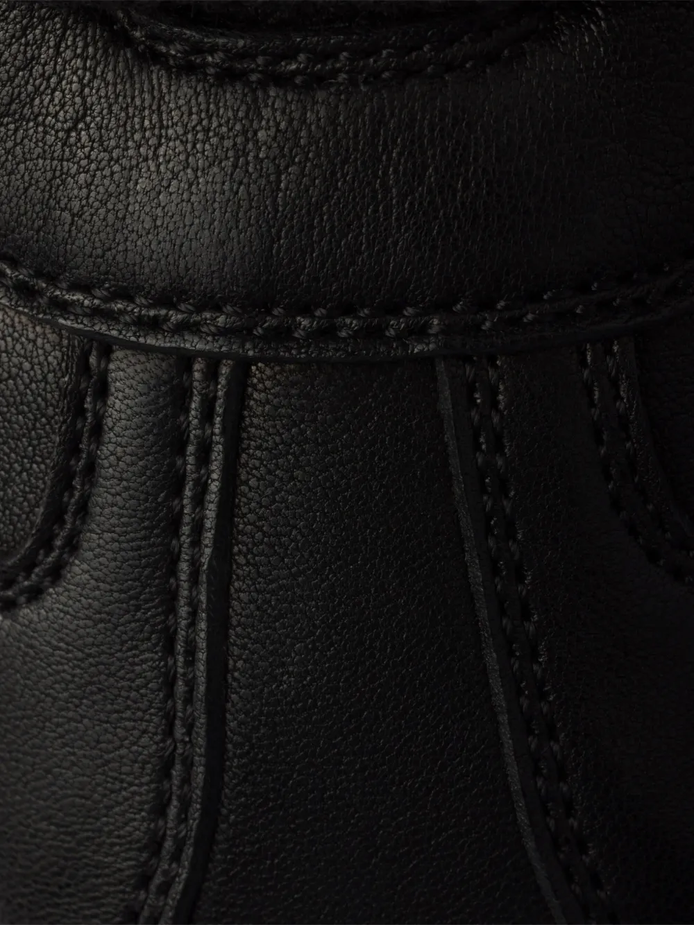 Prada Sporty Stitching Re-Edition sneakers Zwart