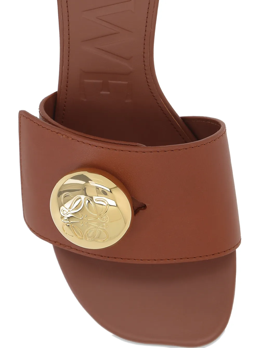 LOEWE Sandalen met knopen en hak Bruin