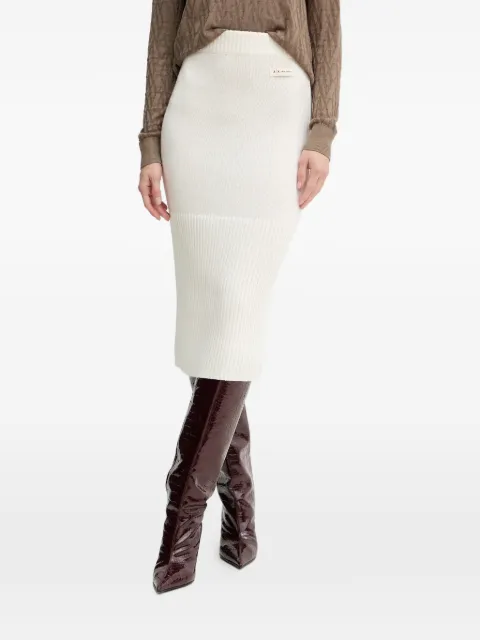 Armani Exchange falda corta con detalle del logo