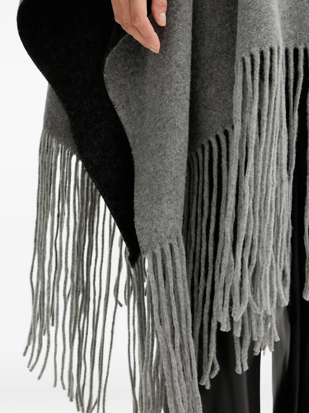 Blanca Poncho