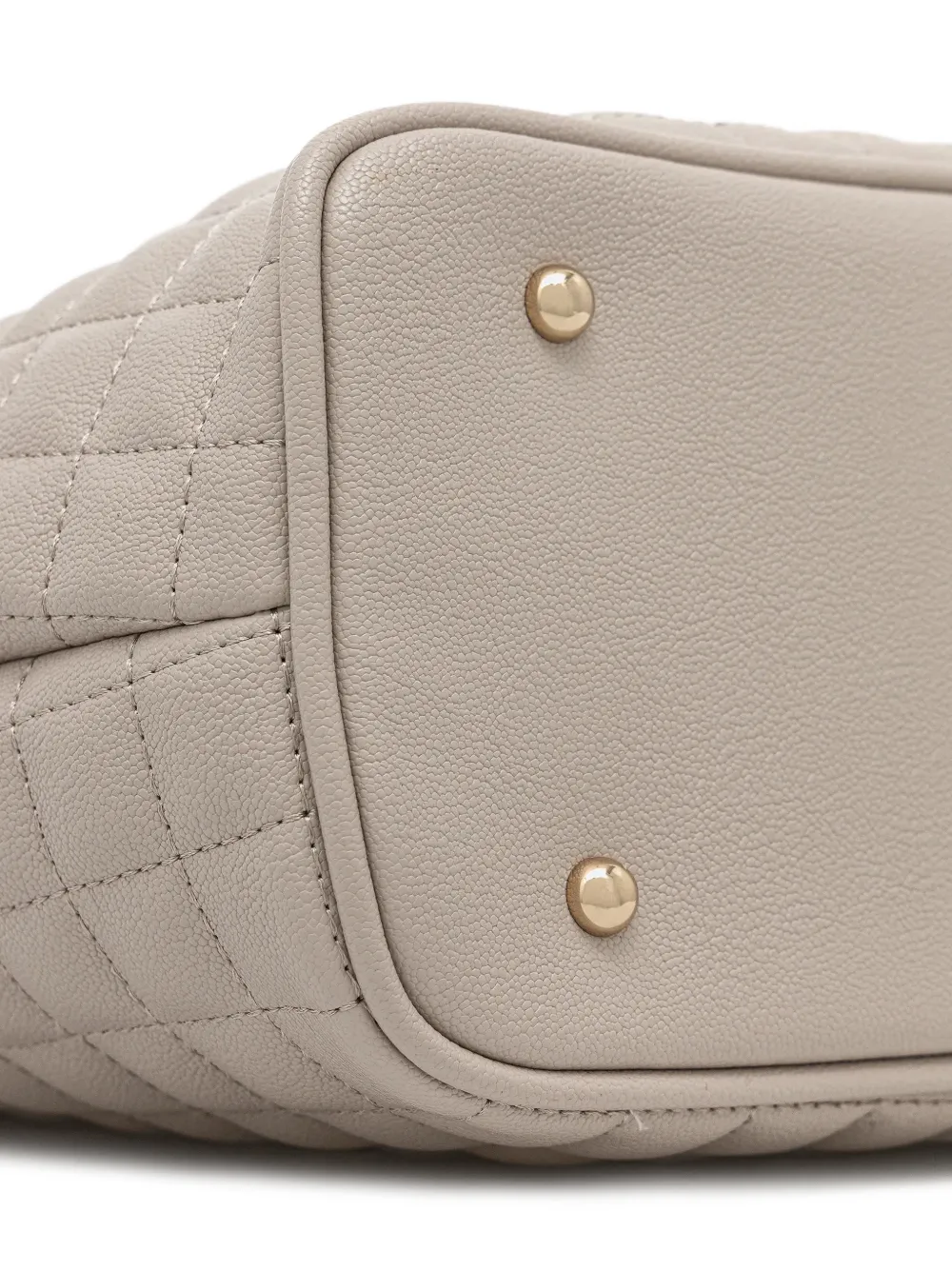 GUESS USA Nadira gewatteerde schoudertas Beige