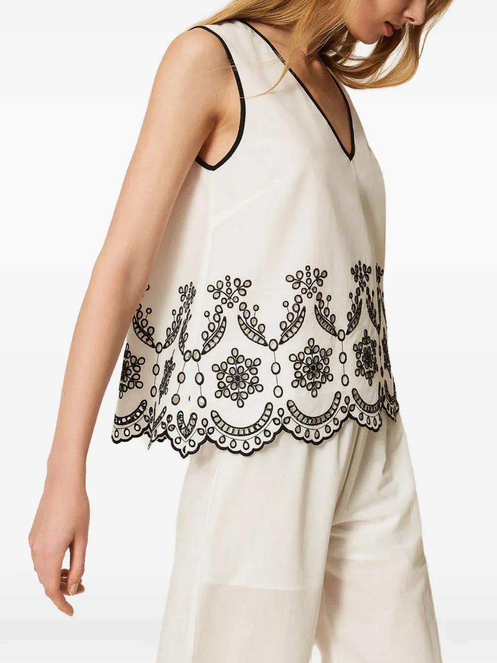 embroidery pyjama set (set of two)