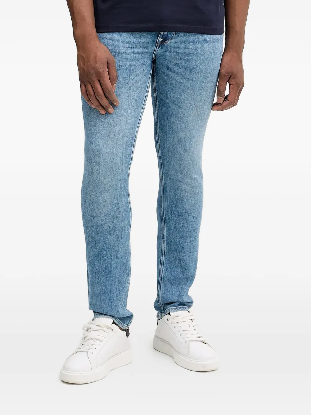 GUESS USA Finnley logo patch jeans - Blu