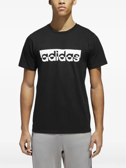 adidas playera con detalle del logo