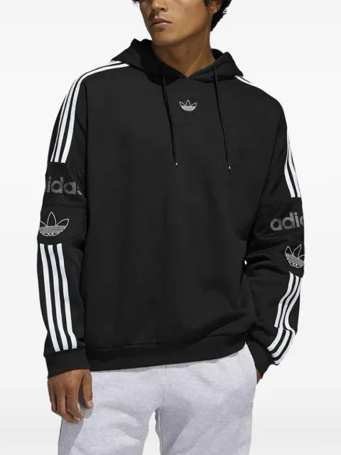 adidas hoodie con detalle del logo