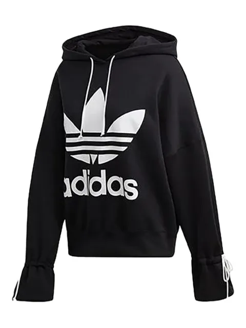 adidas hoodie con detalle del logo
