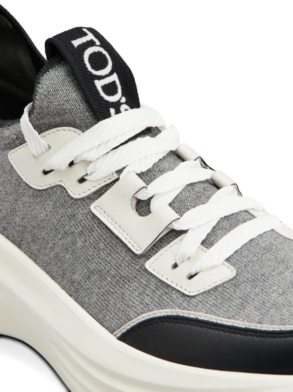 Tod's Sneakers met logo Grijs