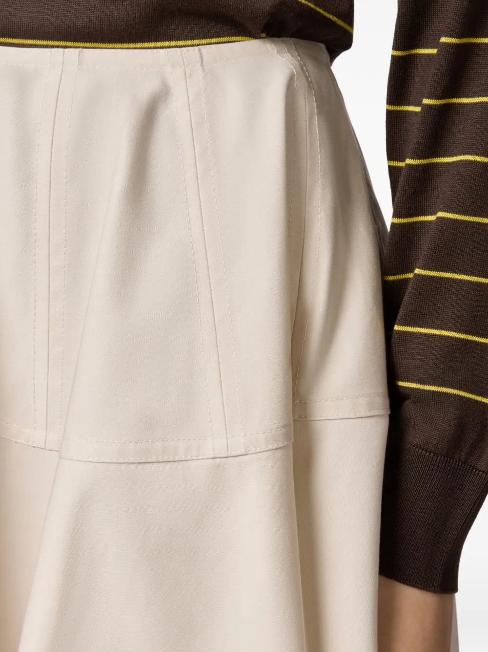 Tod's Midi-rok met A-lijn en vlakken Beige