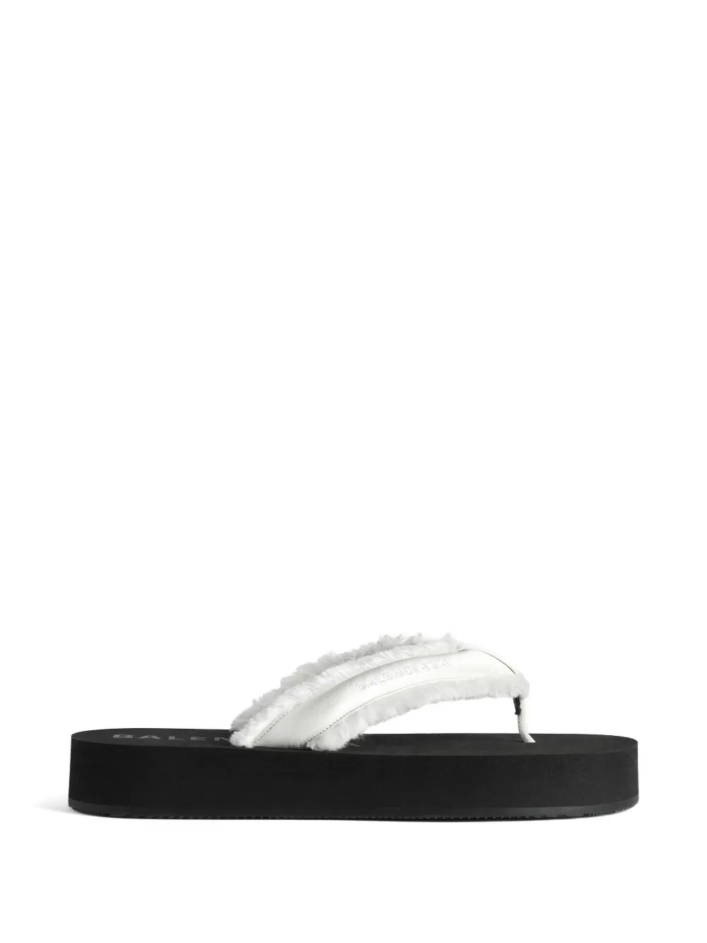 Balenciaga Flache Jet Lag Sandalen aus Satin - Weiß