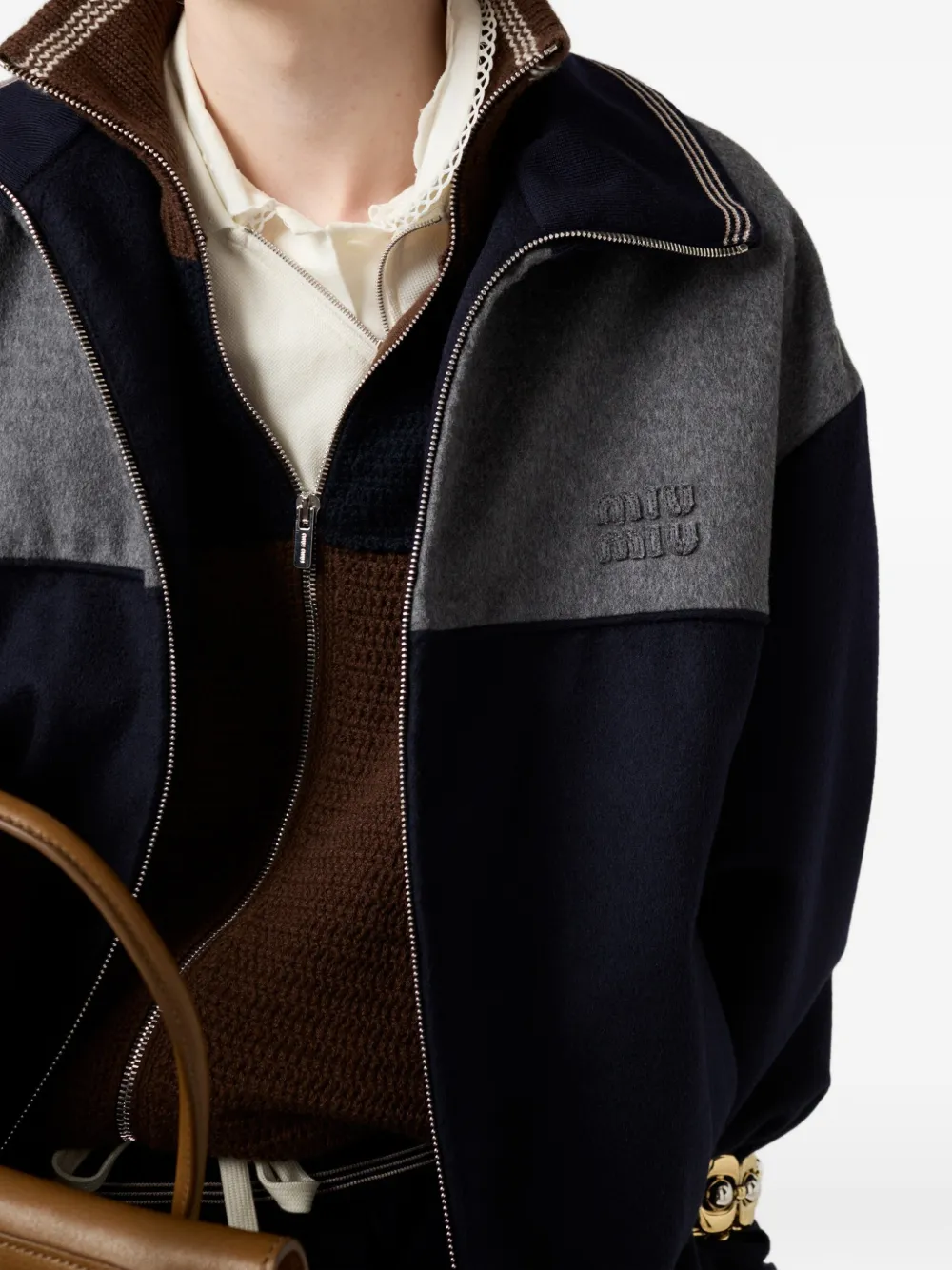 Miu Vest met logodetail en rits Bruin