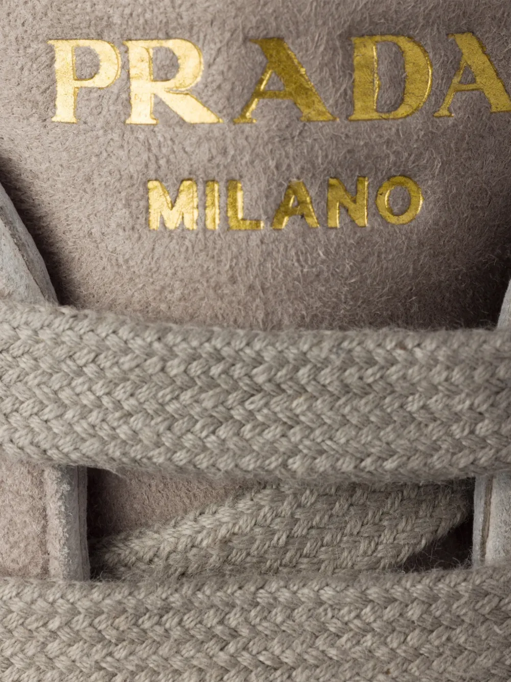 Prada Montecarlo Re-Edition 2005 suède sneakers Grijs