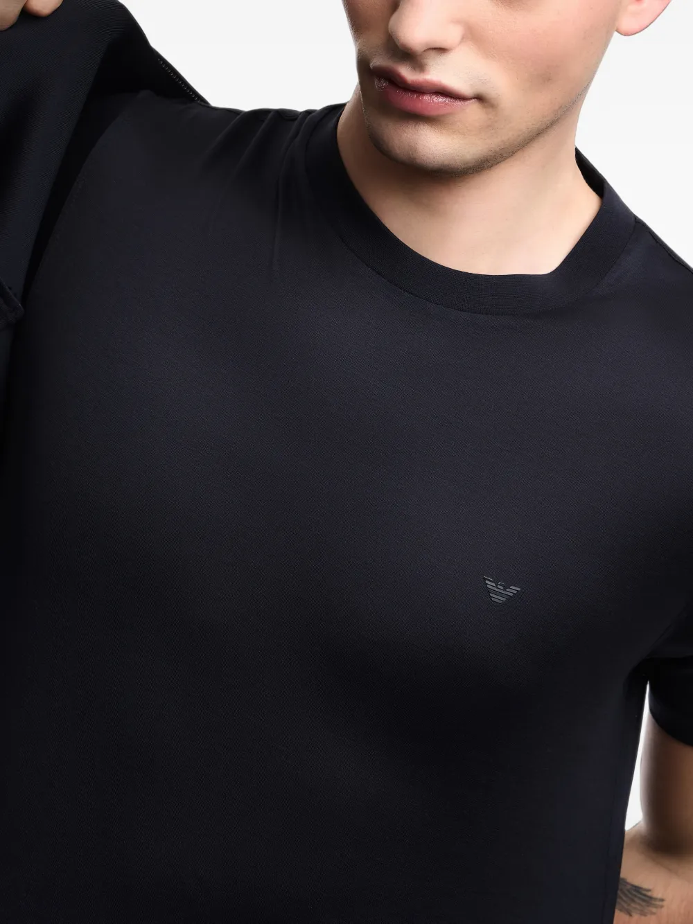 Emporio Armani T-shirt met geborduurd logo Blauw