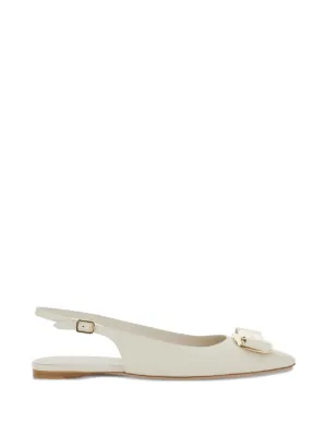 Ferragamo Viva フラットパンプス | ホワイト | FARFETCH JP