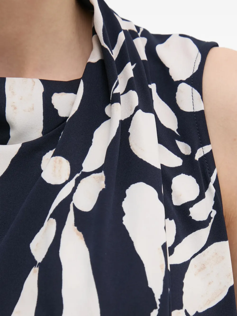 Joseph Ribkoff Blouse met halternek en abstract patroon Blauw