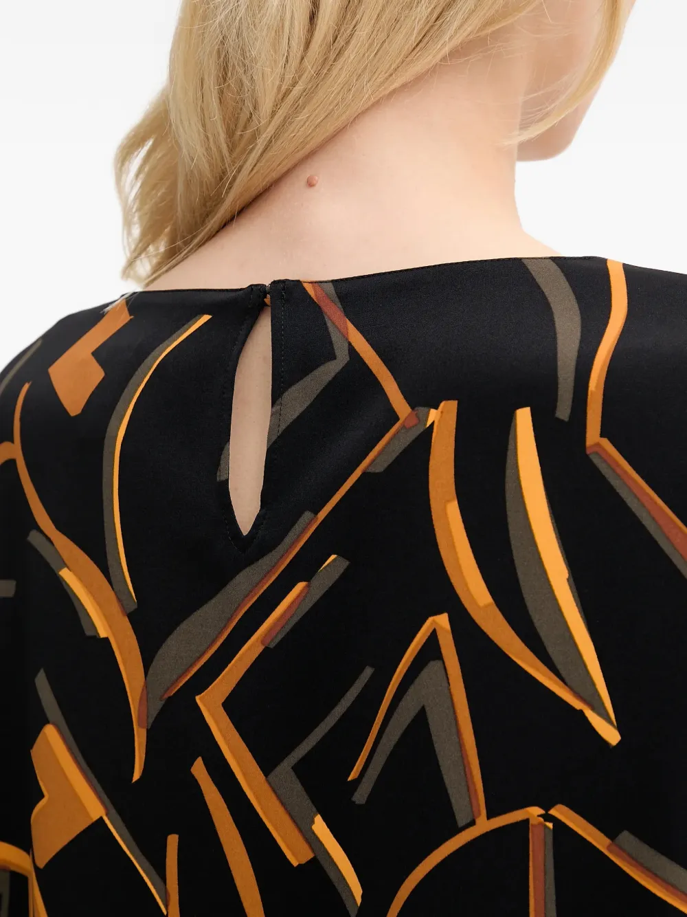 Joseph Ribkoff Blouse met geometrische print en flared mouwen Zwart