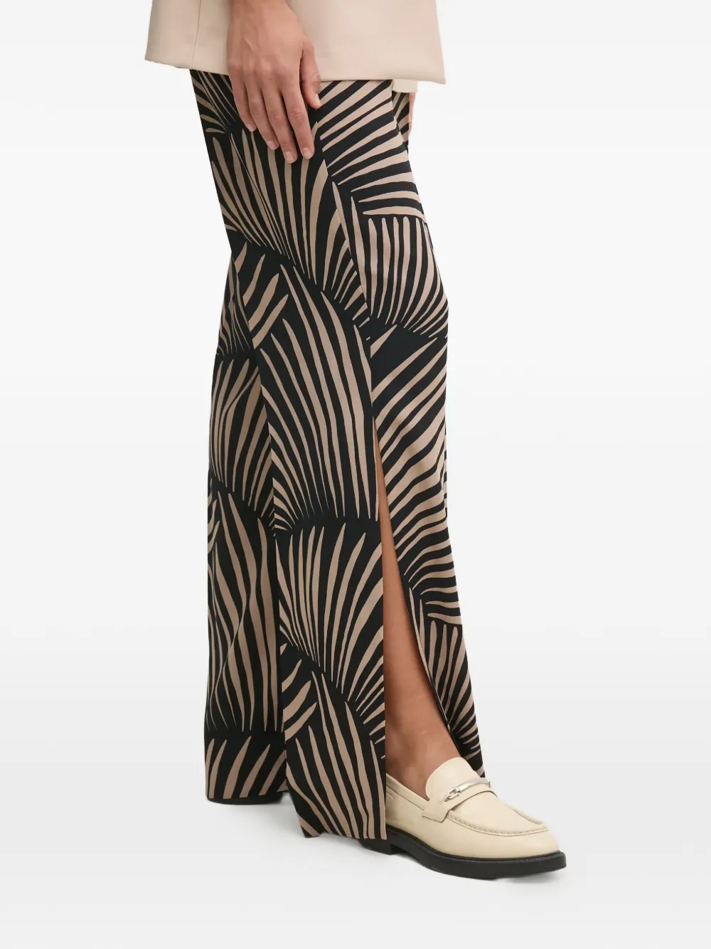 Joseph Ribkoff Broek met abstracte print en split Zwart