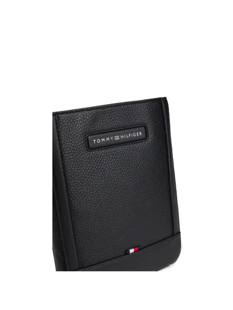 Tommy Hilfiger logo-plaque messenger bag