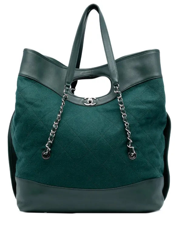 Chanel Pre-owned 2018-2019 Extra Large Stitched Wool and Calfskin 31 Shopping Bag Satchel in Green
