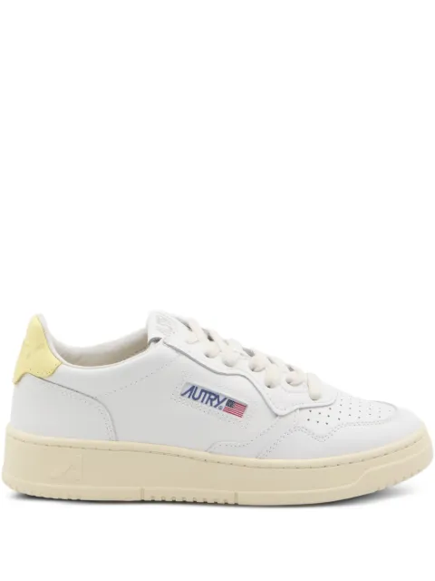 Autry Medalist low leather sneakers