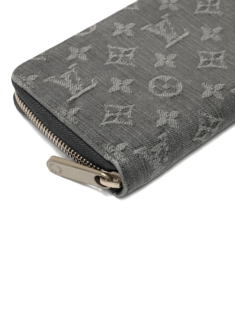 LOUIS VUITTON Pre-owned 2008 Monogram Denim Zippy Wallet In Gray
