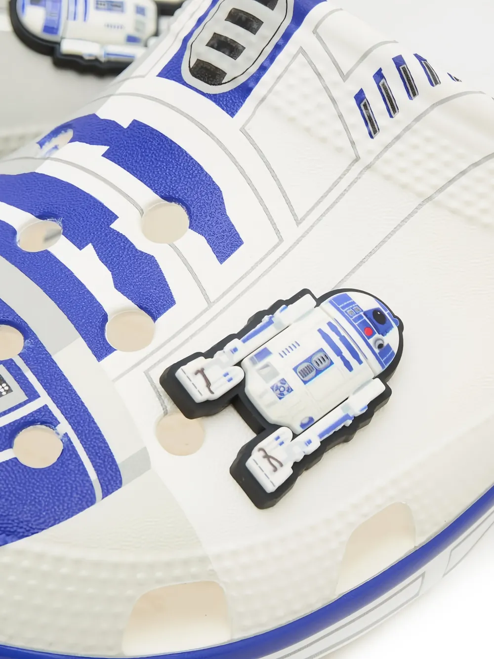 Crocs Classic Clog "Star Wars R2-D2" Wit