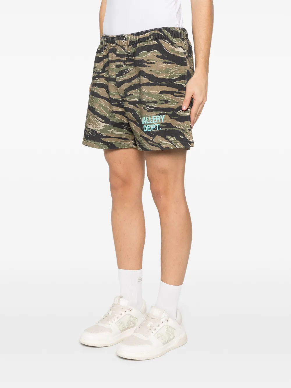 Gallery Dept. X Josué Thomas Elasticated Camouflage-pattern Track Shorts - Green 