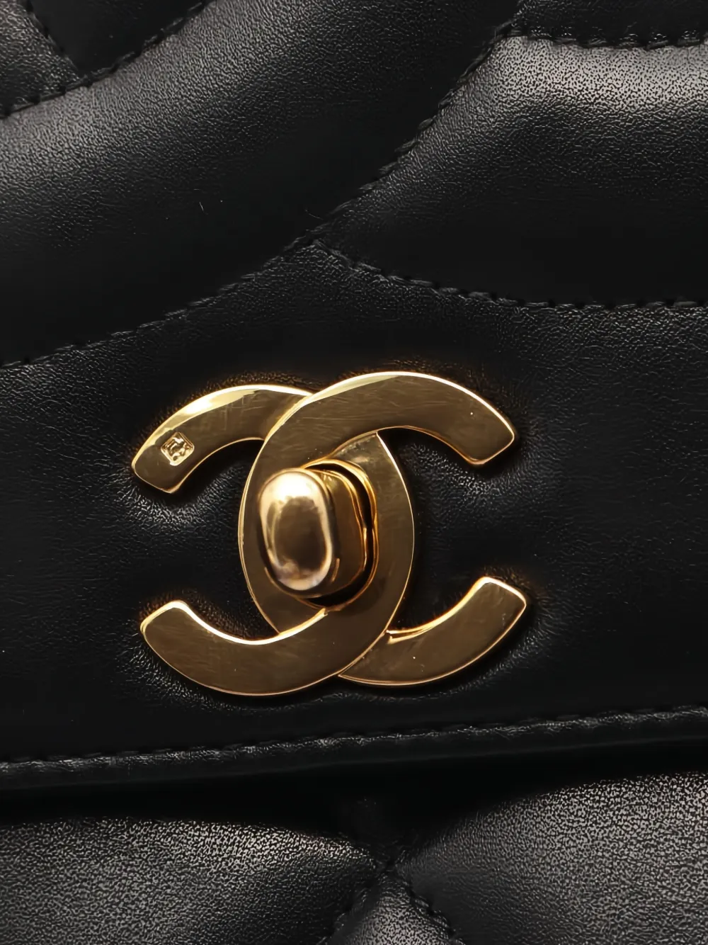 1991-1994 Matelasse Big Coco Mark Chain Shoulder Bag