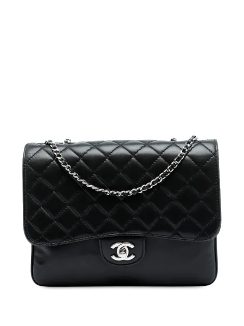 CHANEL Pre-Owned 2012 Medium Quilted Lambskin Clams Pocket Accordion Flap shoulder bag