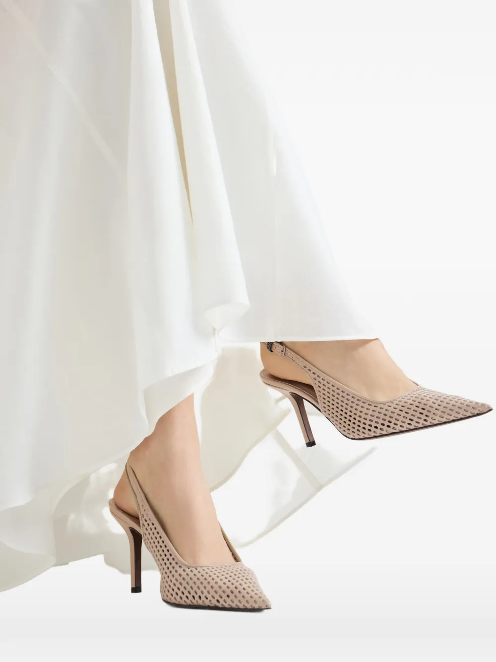 Brunello Cucinelli Kalfsleren slingback pumps met monili-verfraaiing Grijs
