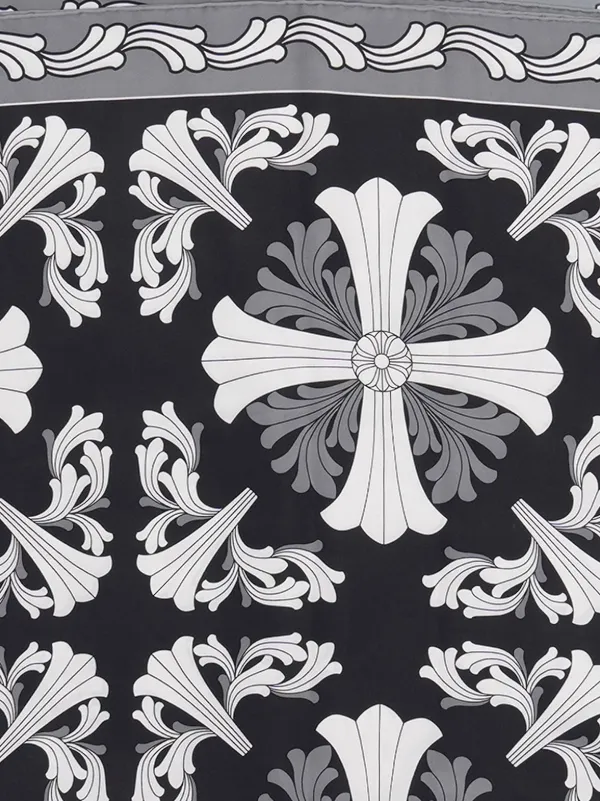 Chrome Hearts バンダナ フラワーパターン Chrome Hearts Floral Cross Silk Scarf | Black | FARFETCH