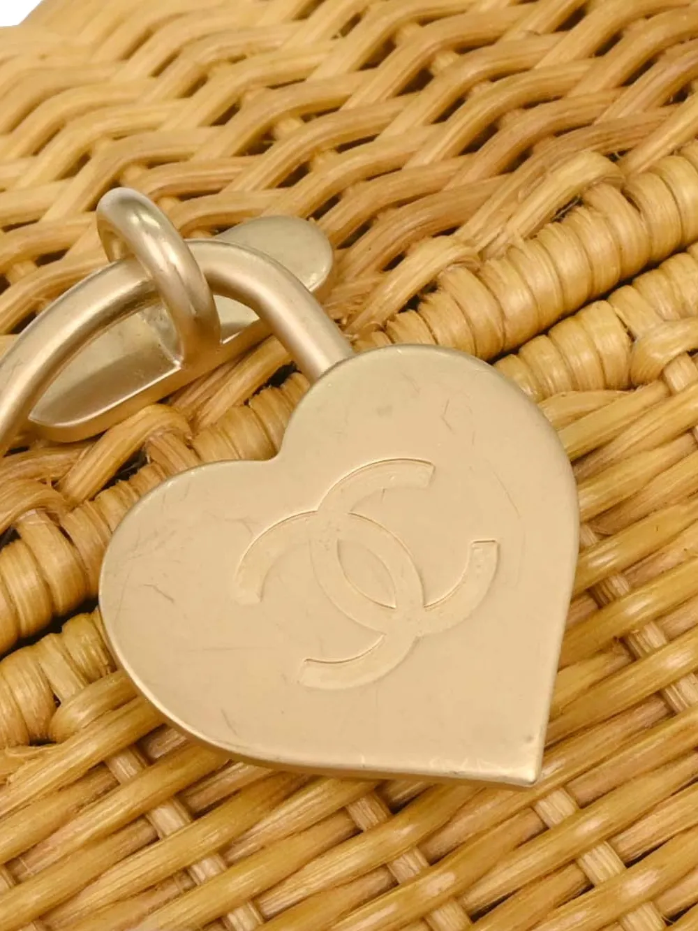 Chanel Pre-owned 2005-2006 Heart-lock Tote Bag in Neutrals, view 3