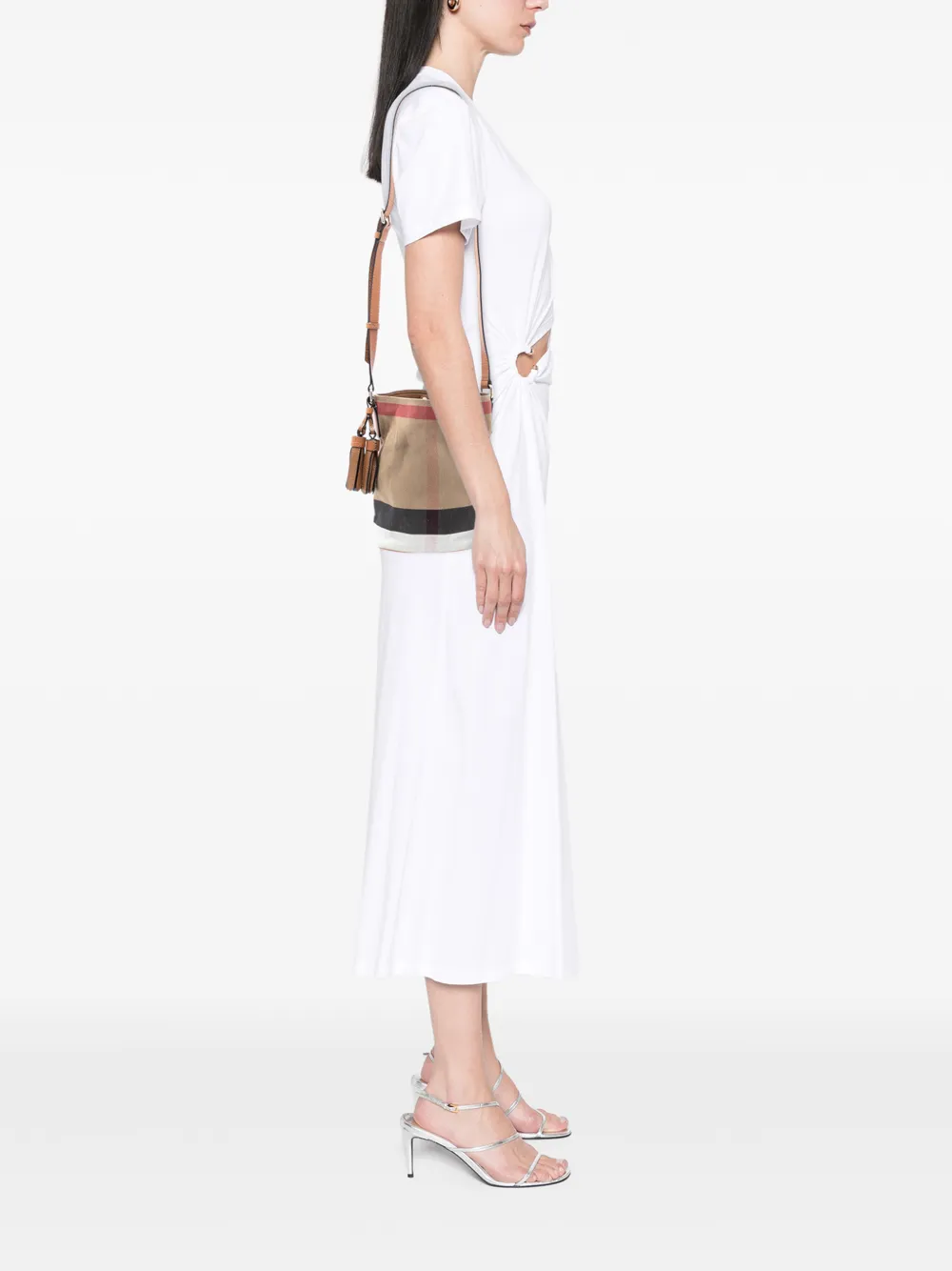 Burberry Pre-Owned 2000-2017 Mini Mega Check Canvas Ashby Tassel bucket bag | Estilos de archivo | Image 2