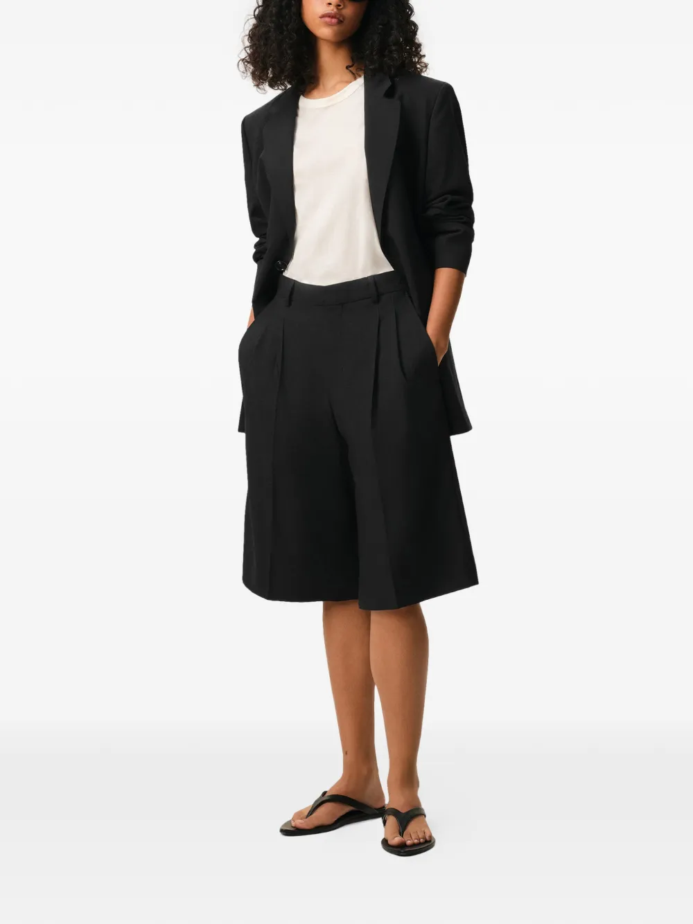 AMI Paris Geplooide bermuda shorts Zwart