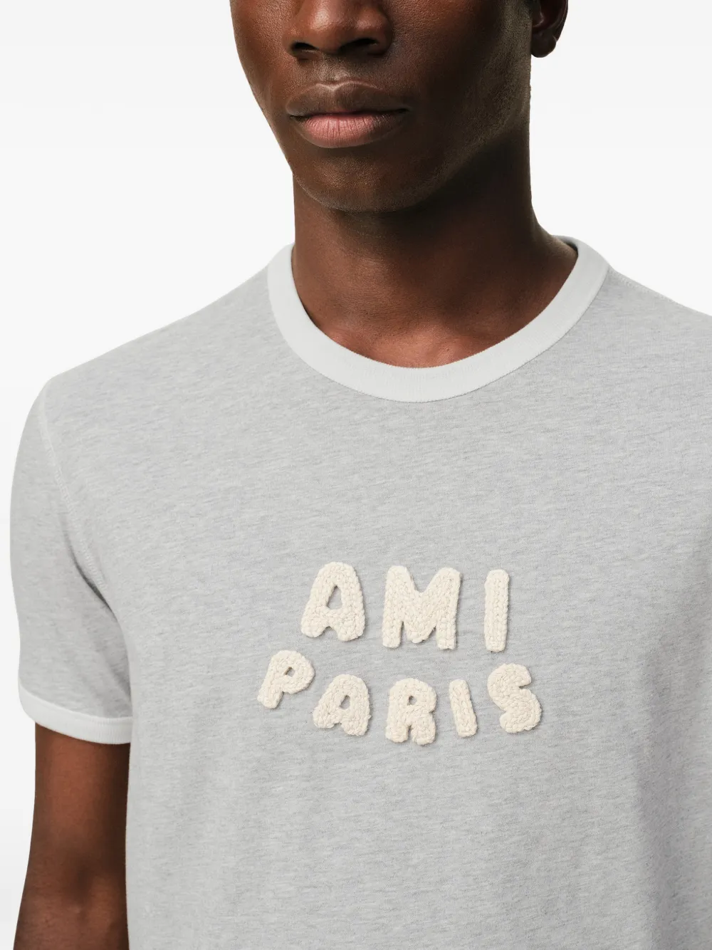 AMI Paris T-shirt met logo-applicatie Grijs