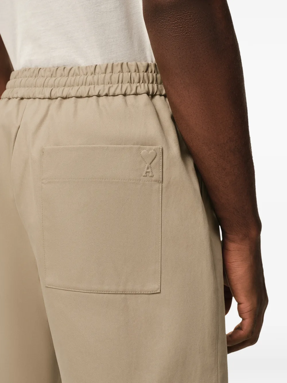 AMI Paris Ami De Coeur elastische shorts Bruin