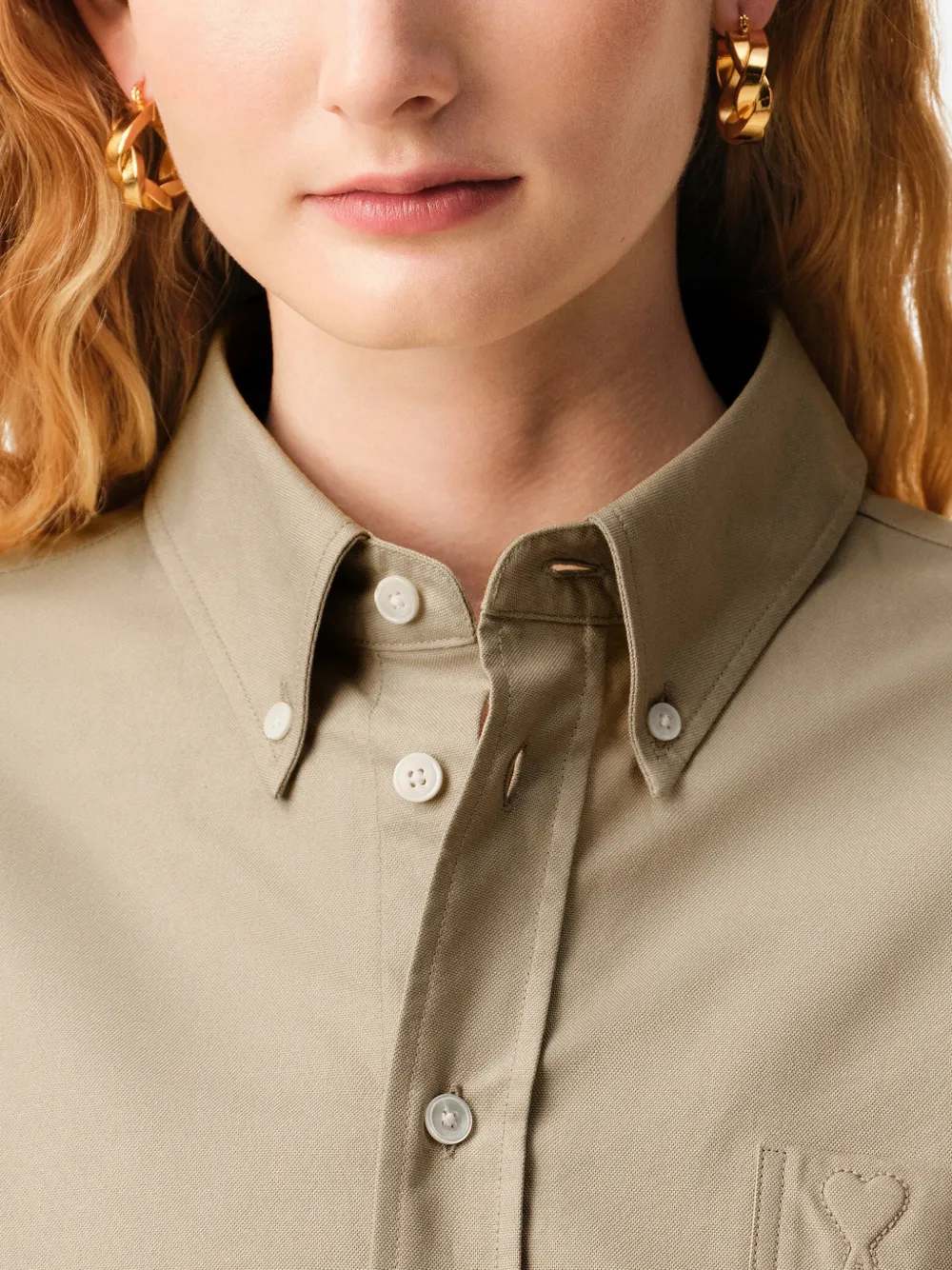 AMI Paris Ami De Coeur cropped blouse met reliëf Beige