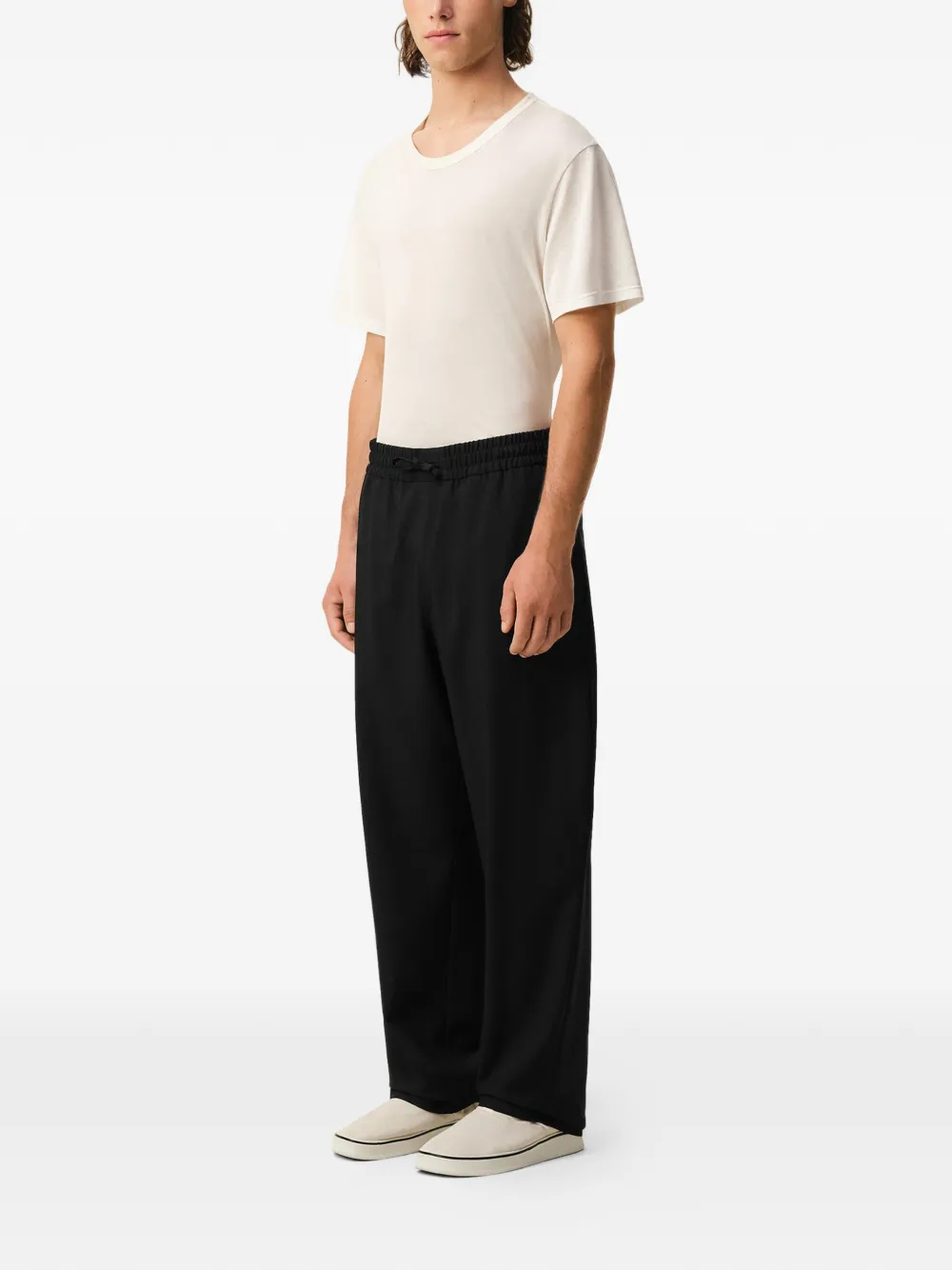 AMI Paris Ruimvallende broek met elastische taille Zwart