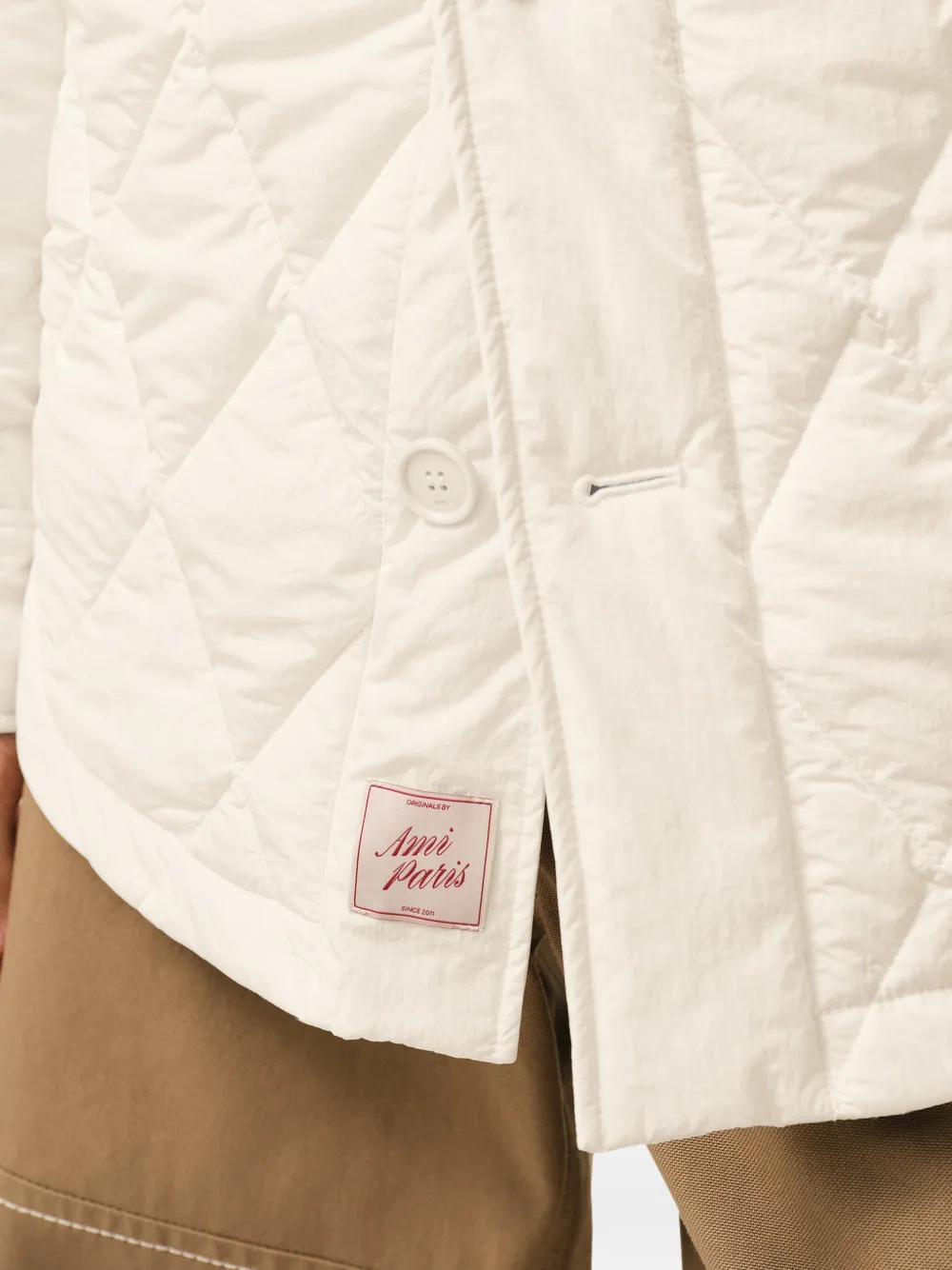 AMI Paris Gewatteerd jack met knopen Beige