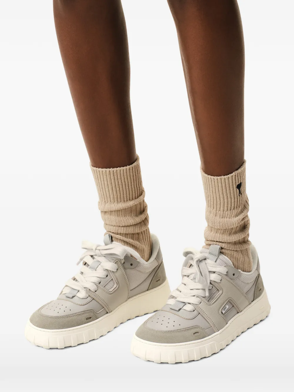 AMI Paris A Walk sneakers met vlakken Grijs