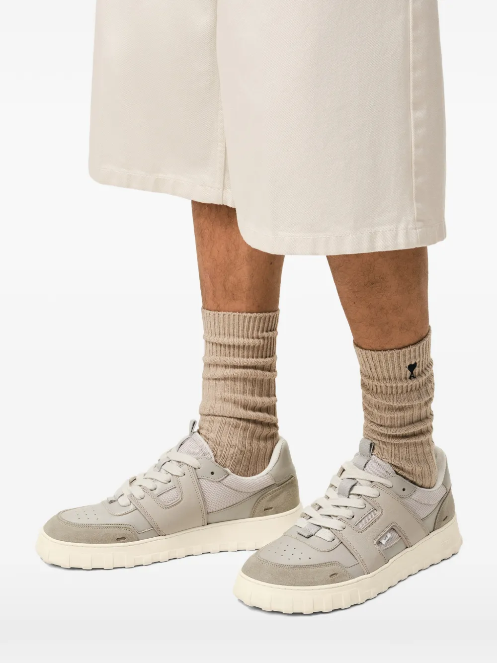 AMI Paris A Walk sneakers met vlakken Grijs