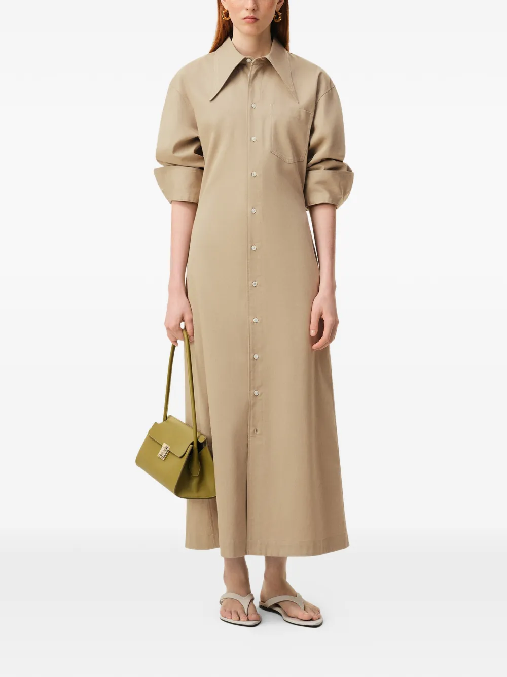 AMI Paris Getailleerde blousejurk met ballonmouwen Beige
