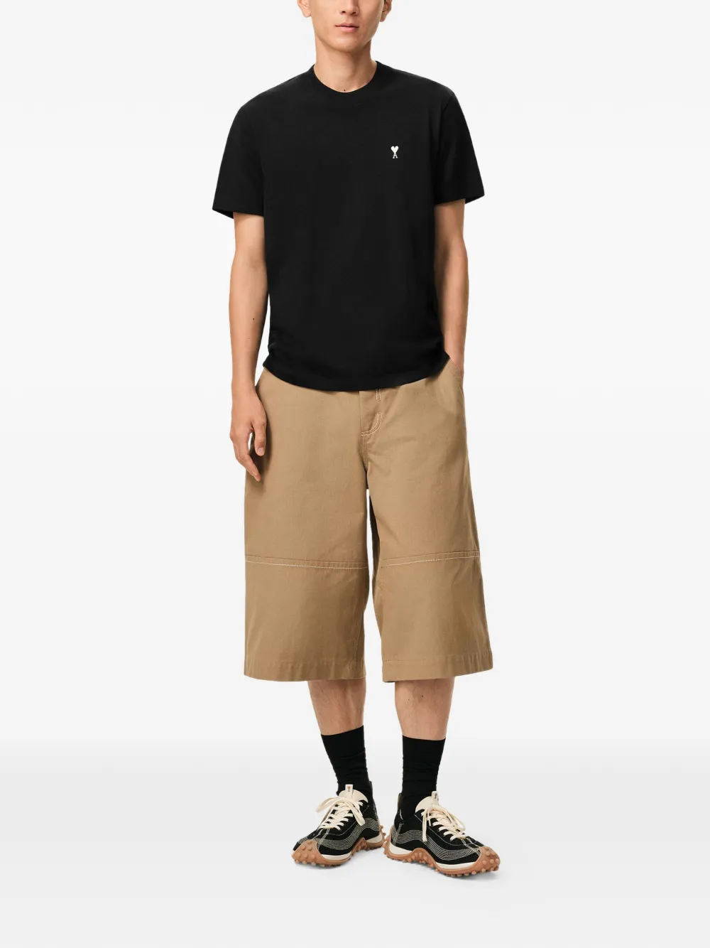 AMI Paris logo-embroidered T-shirt - Zwart