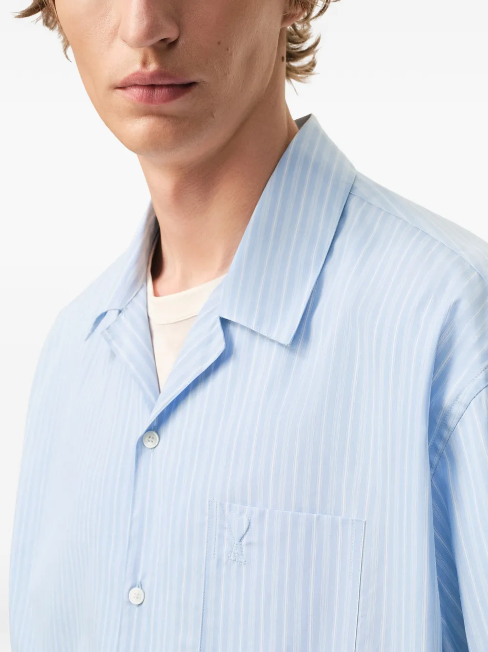 AMI Paris Overhemd met logo en korte mouwen Blauw