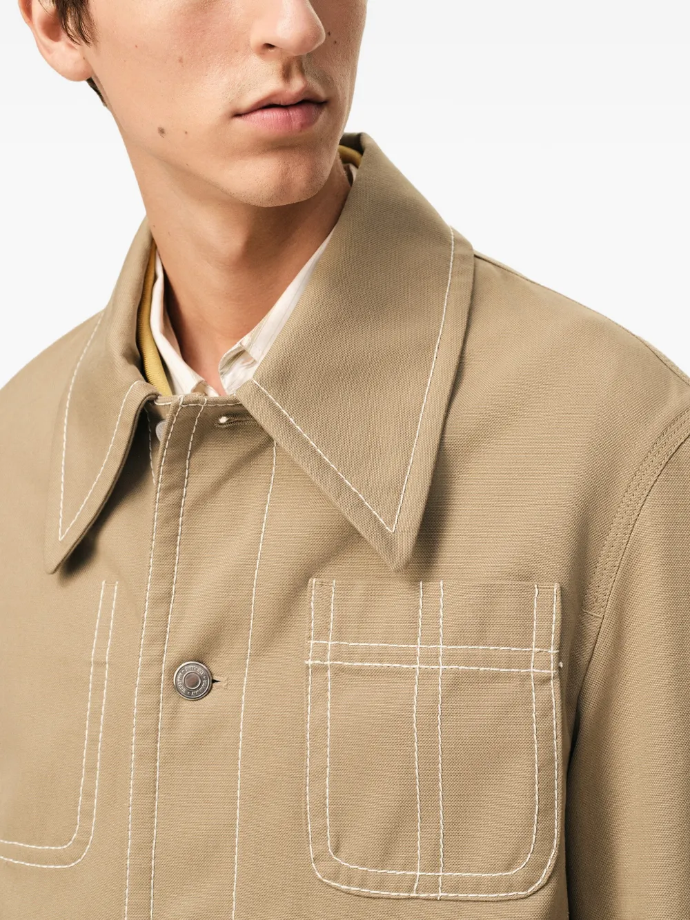 AMI Paris Cargo jack met knopen Beige