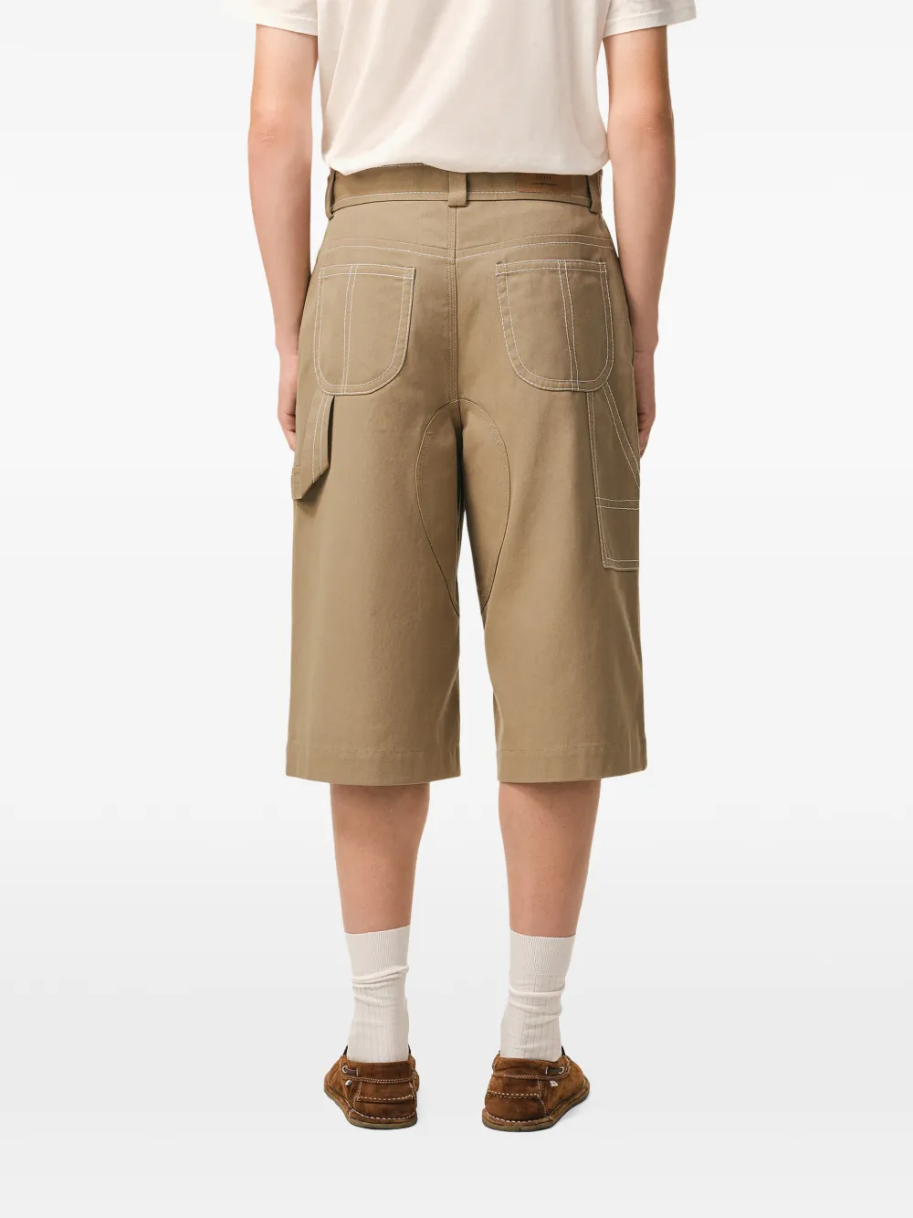 AMI Paris Bermuda shorts met stiksels Beige