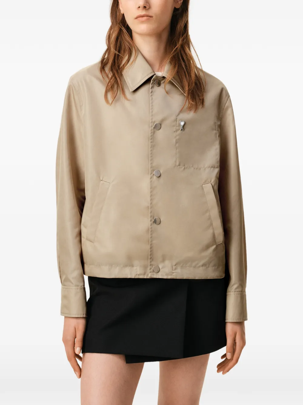 AMI Paris Jack met knopen Beige