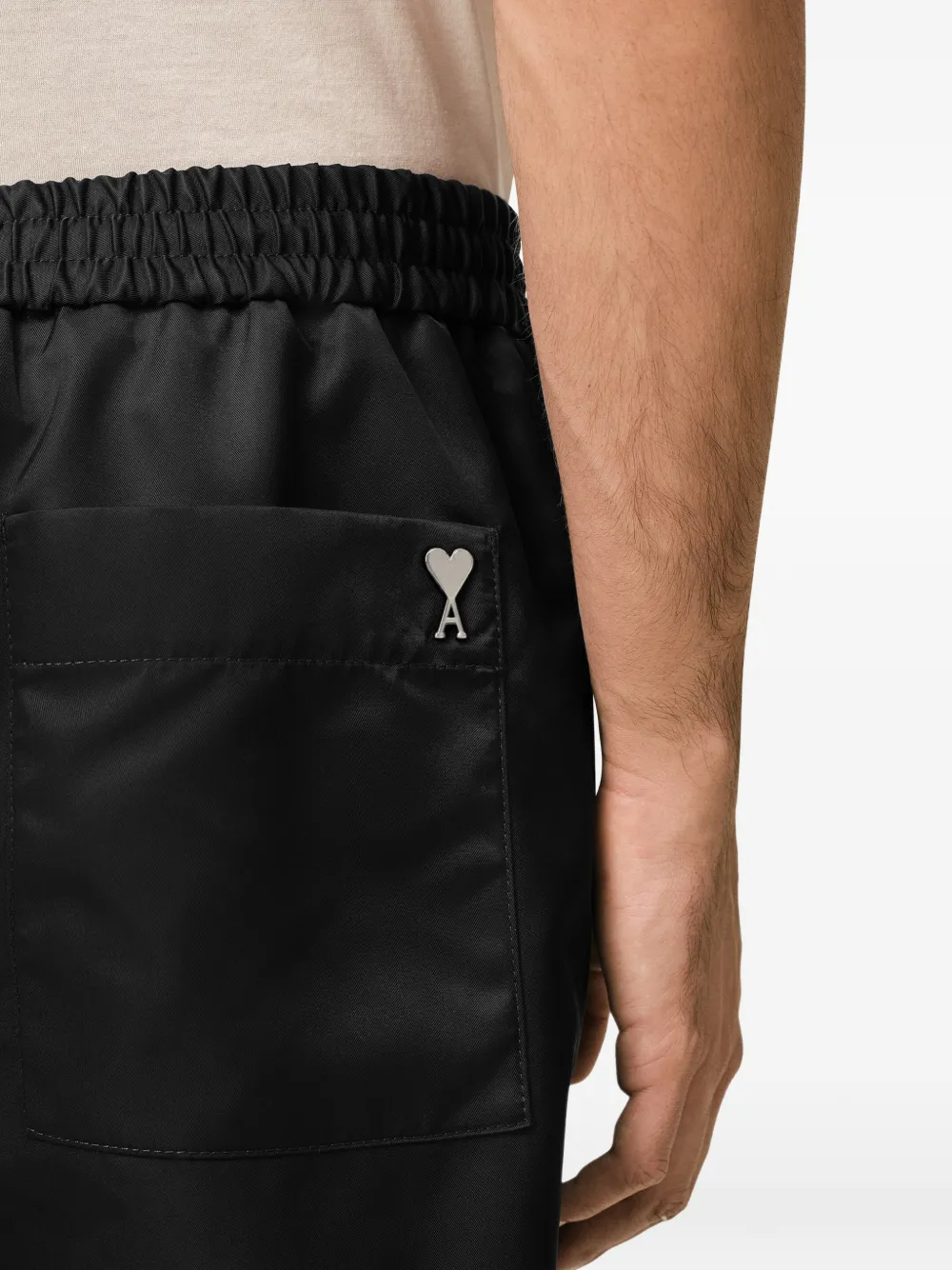 AMI Paris Ami de Coeur shorts met studs Zwart